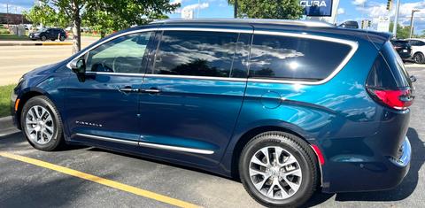 Chrysler Pacifica 2023