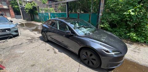 Tesla Model 3 2024
