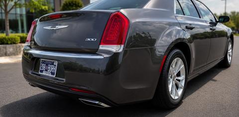 Chrysler 300 2016