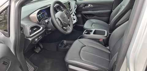 Chrysler Pacifica 2026