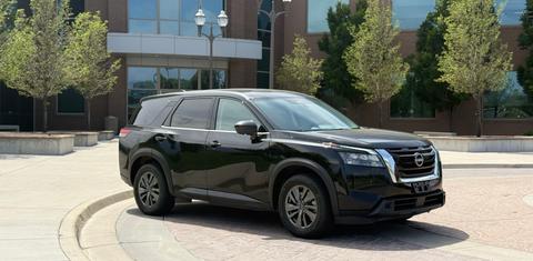 Nissan Pathfinder 2024