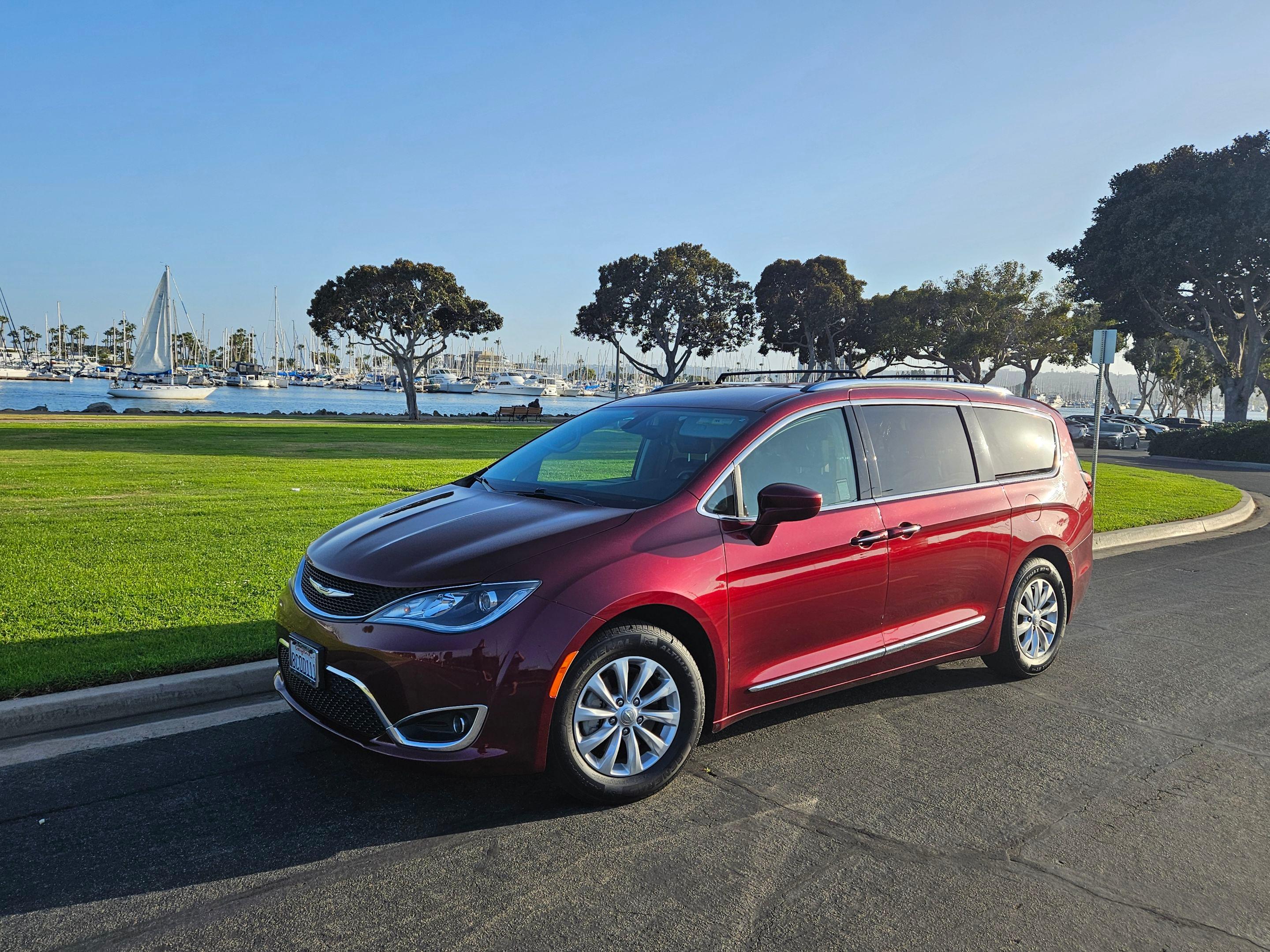 Chrysler Pacifica 2018 in 