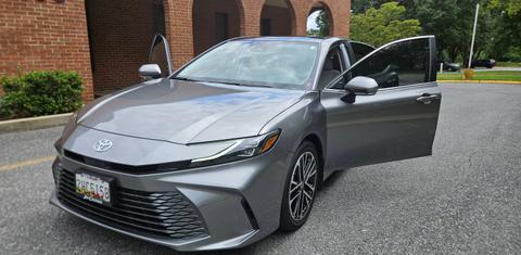 Toyota Camry Hybrid 2026