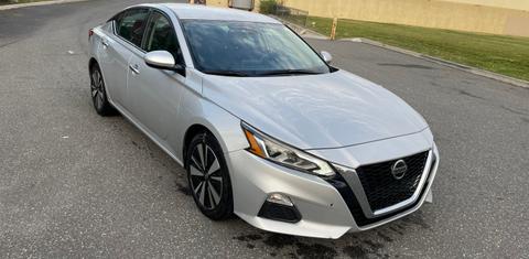 Nissan Altima 2021