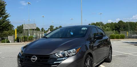 Nissan Versa 2024