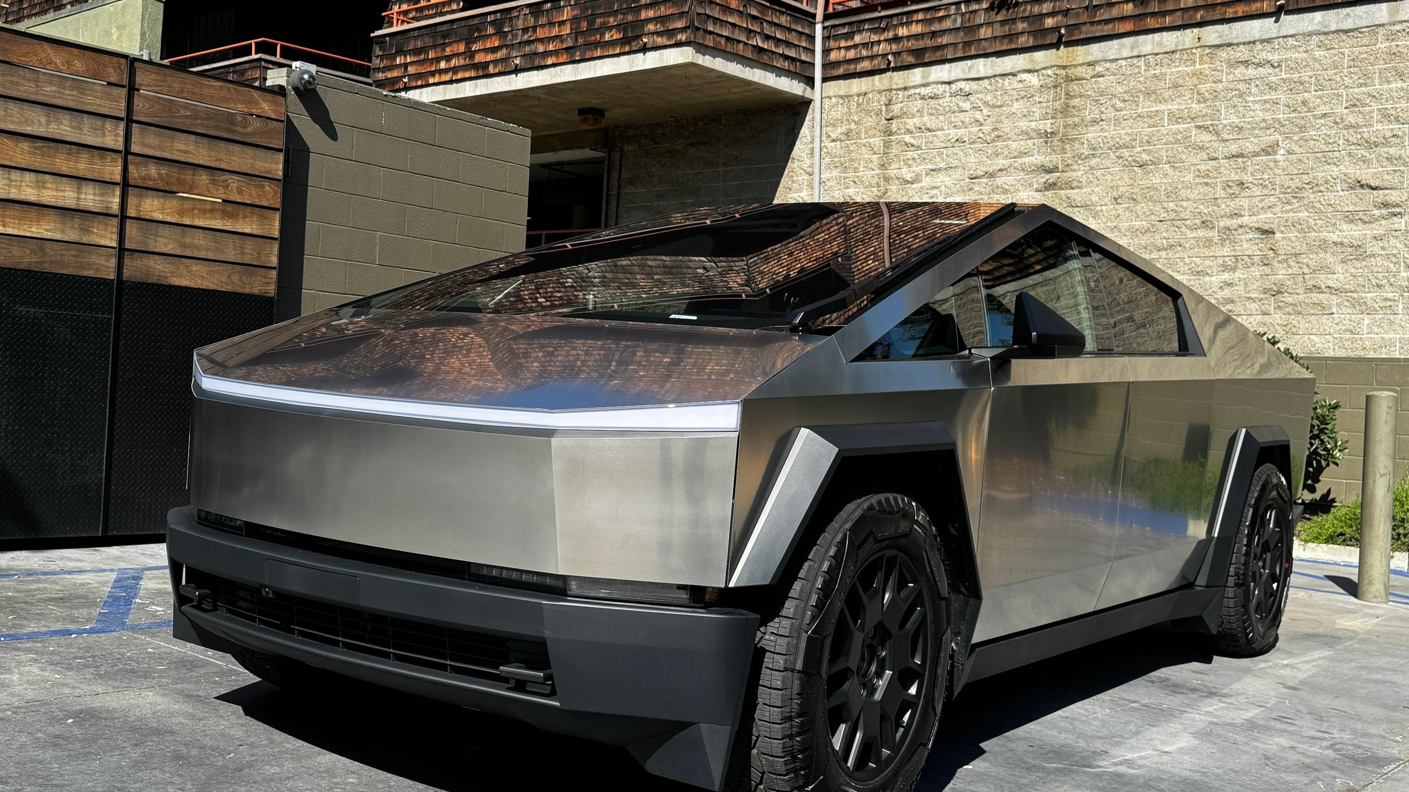 Tesla Cybertruck 2024 in 