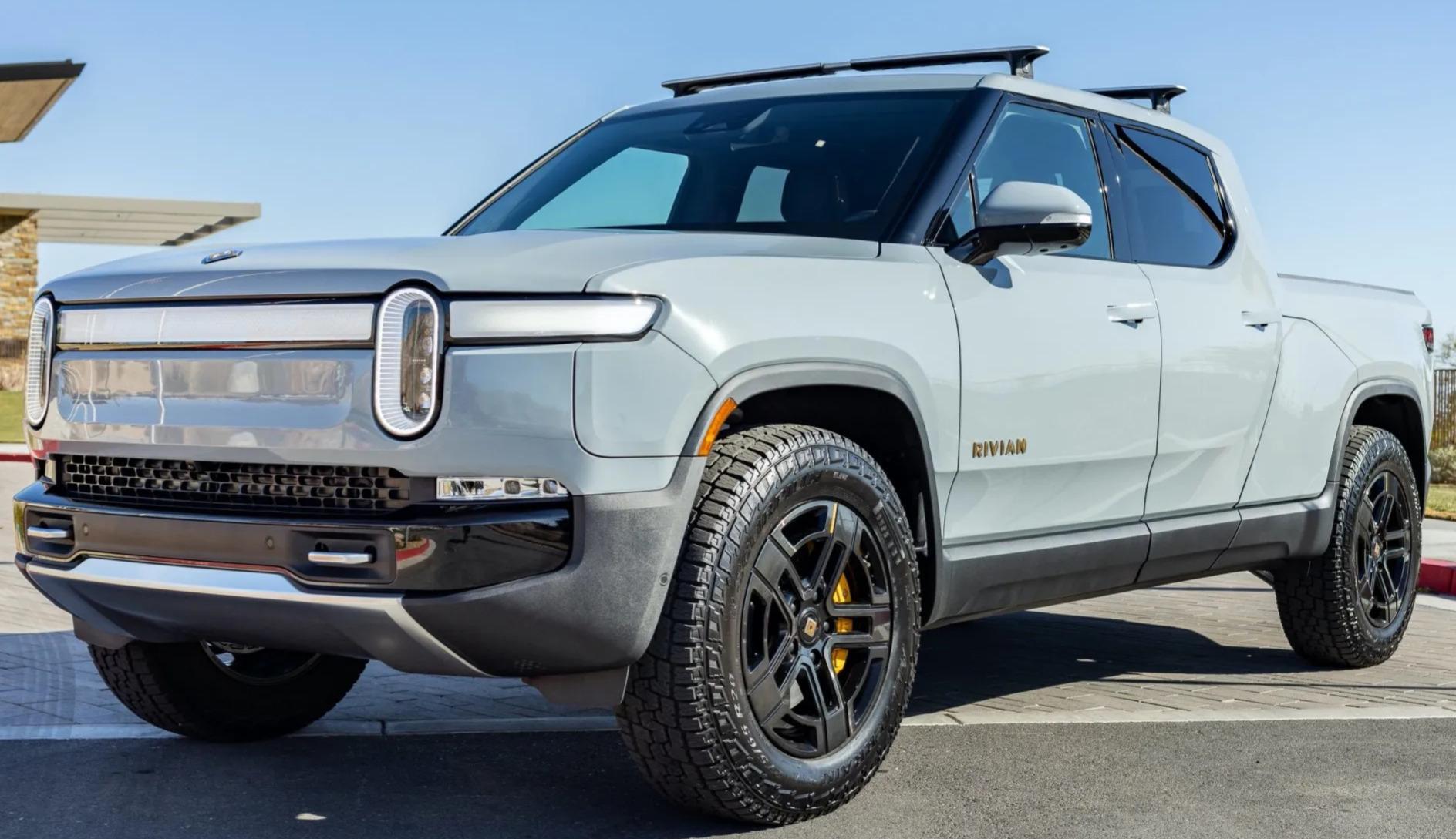 Rivian R1T 2023 in 