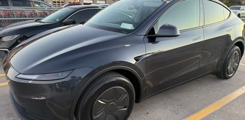 Tesla Model Y 2026