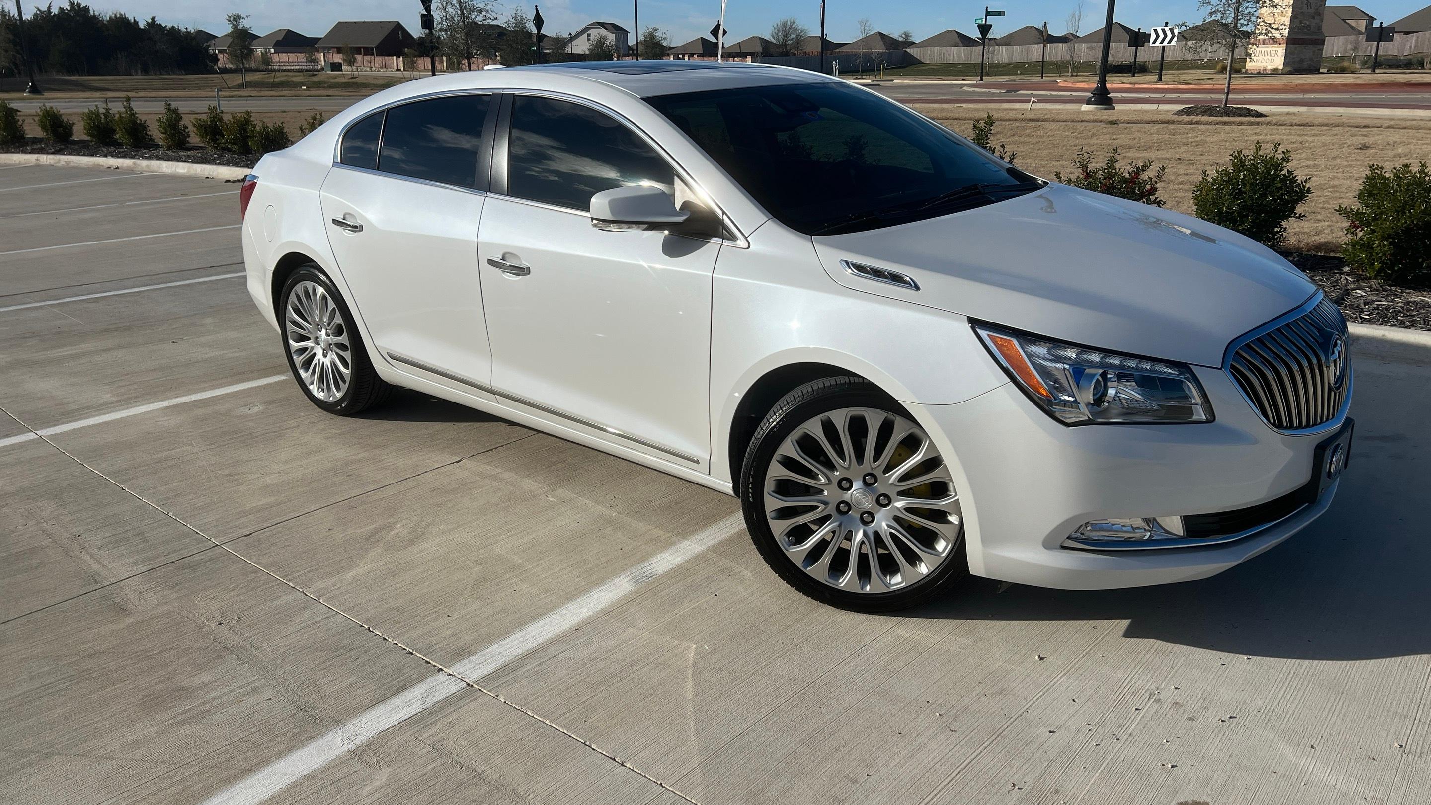 Buick LaCrosse 2016 in Glenn Heights, TX