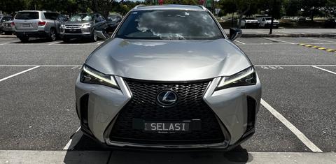 Lexus UX200 2020