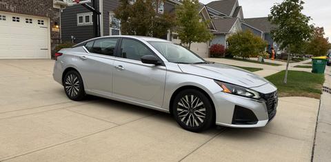 Nissan Altima 2024