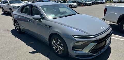 Hyundai Sonata Hybrid 2026