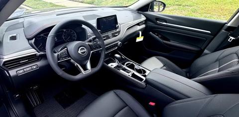 Nissan Altima 2024