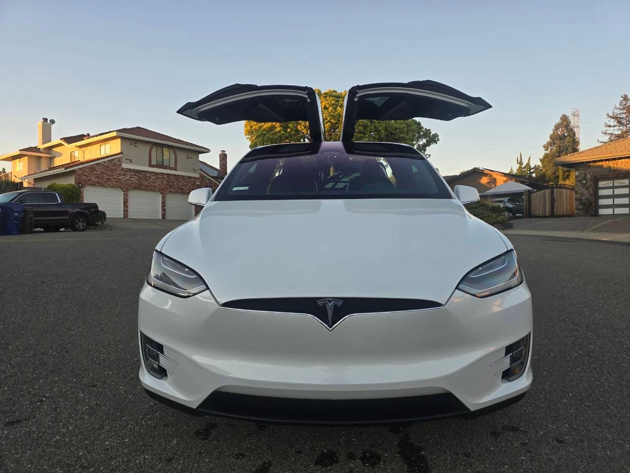 Tesla Model X 2020 in 
