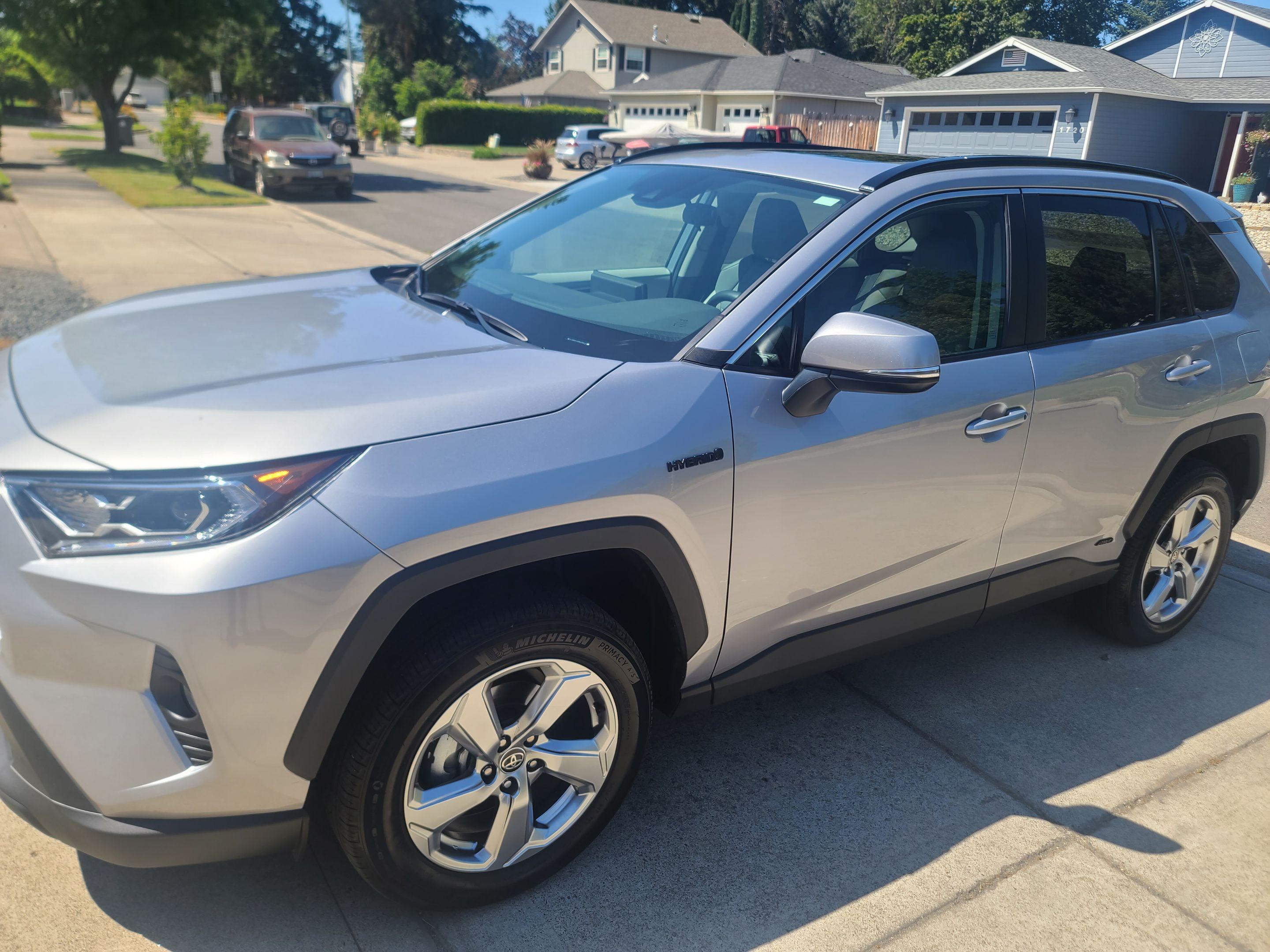 Toyota RAV4 Hybrid 2021 in Medford, OR
