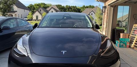 Tesla Model Y 2025