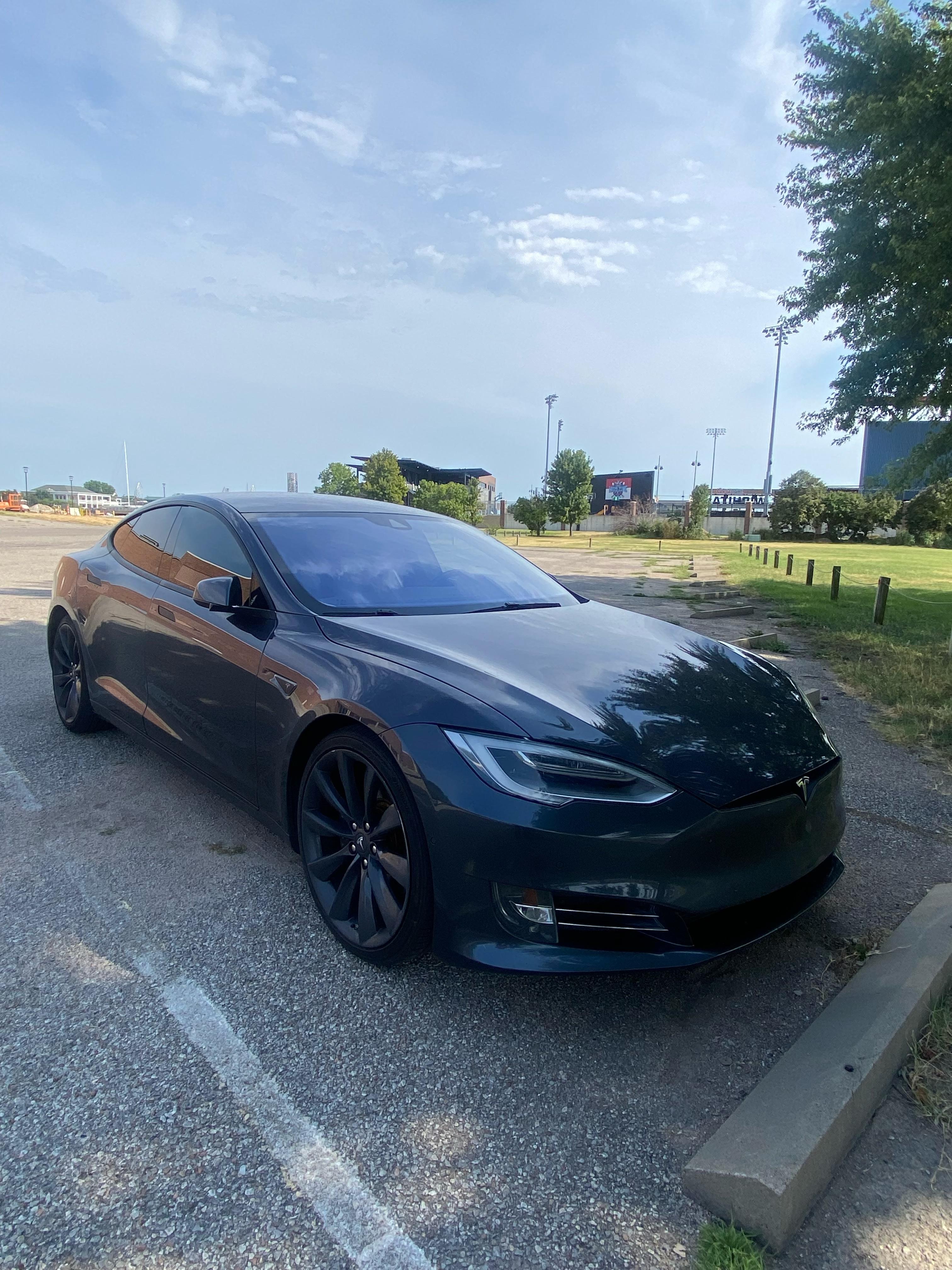 Tesla Model S 2016 in Derby, KS