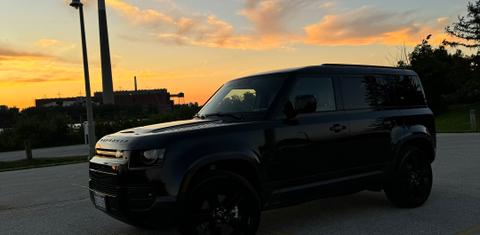 Land Rover Defender 2024