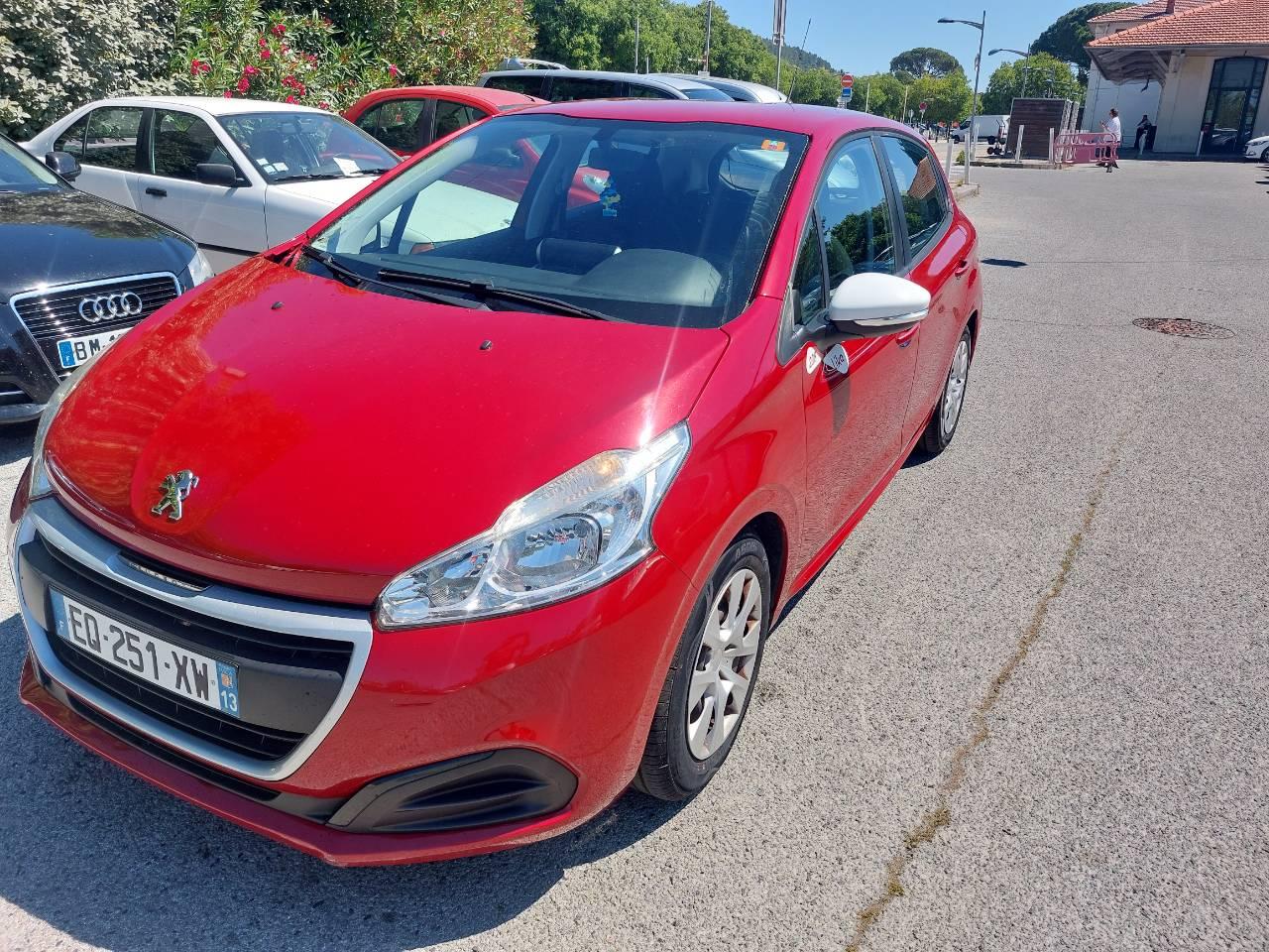 Peugeot 208 2017 à Les Arcs