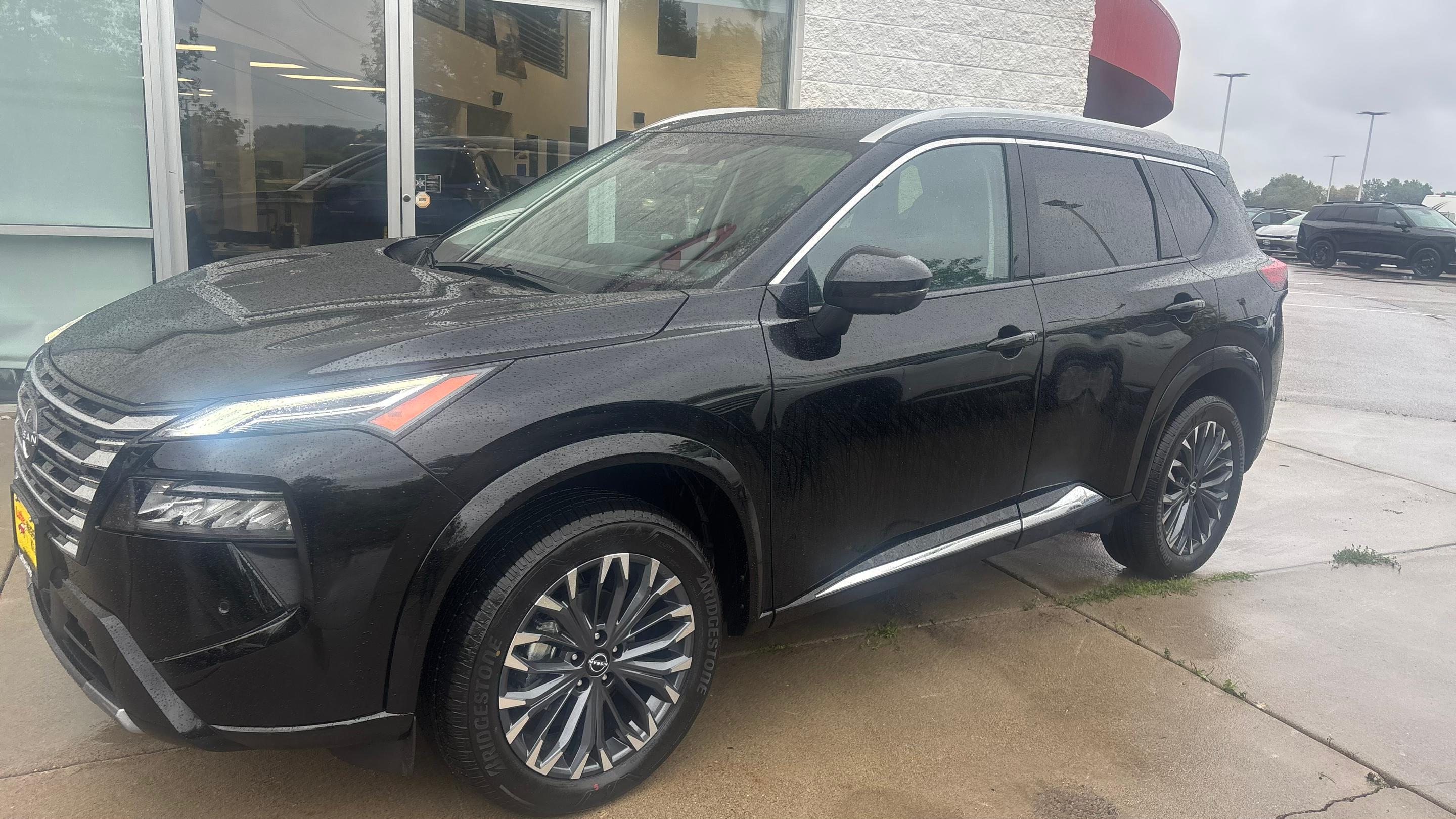 Nissan Rogue 2026 in Bloomington, MN