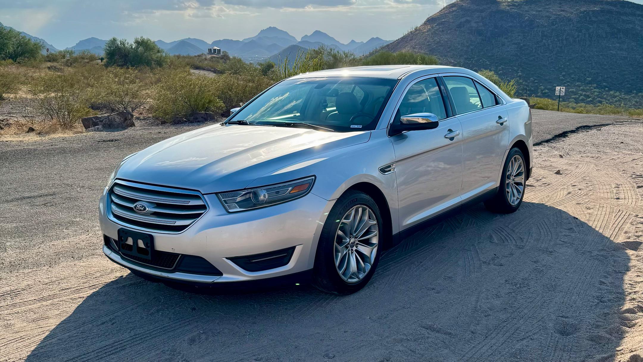 Ford Taurus 2013 in Tucson, AZ