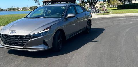 Hyundai Elantra 2023