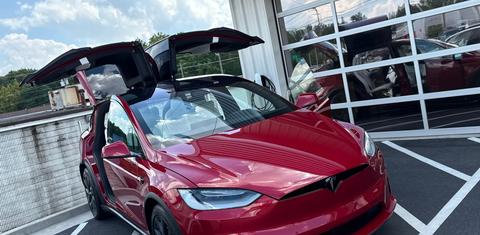 Tesla Model X 2022