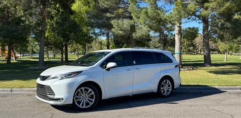 Toyota Sienna 2024