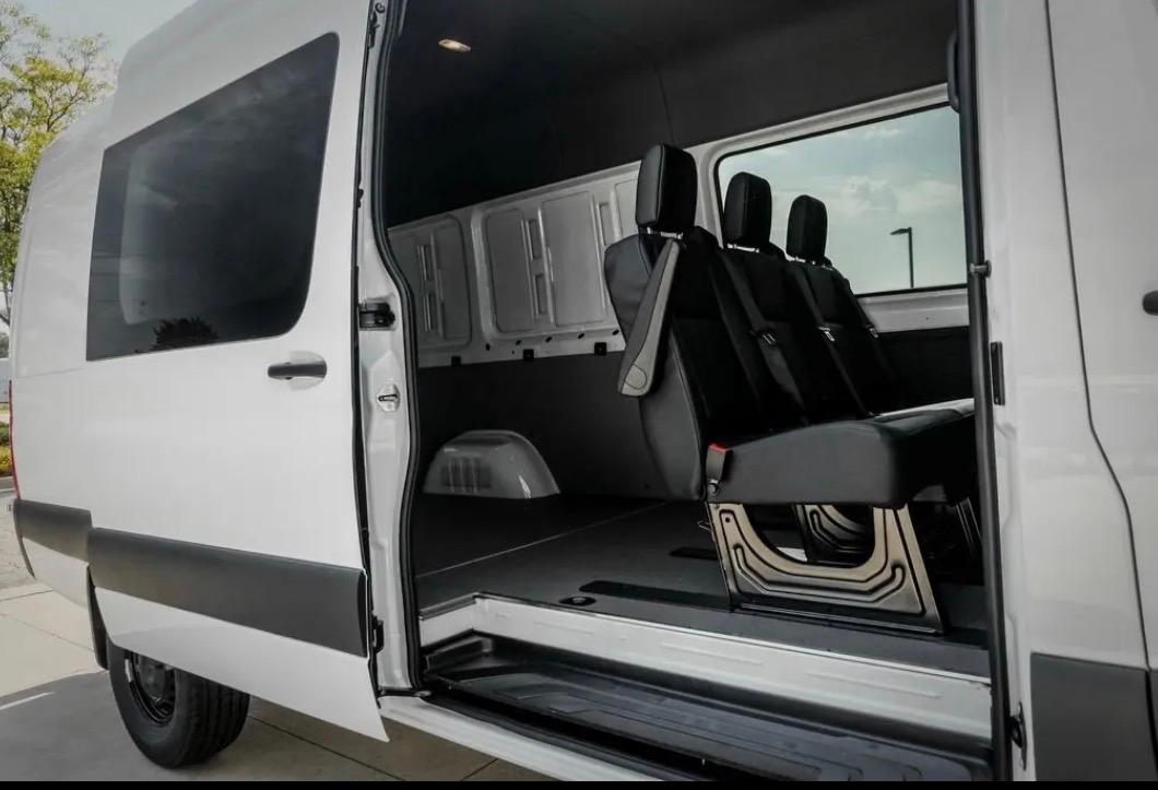 Mercedes-Benz Sprinter Crew 2024 in Rosamond, CA