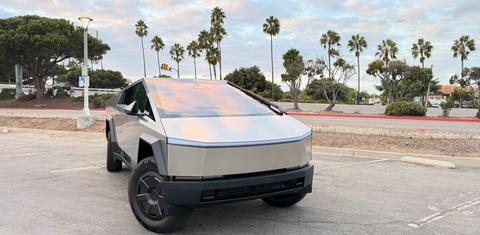 Tesla Cybertruck 2025