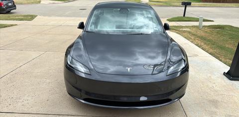 Tesla Model 3 2024