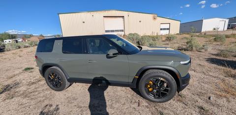 Rivian R2 2027