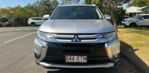 Mitsubishi OUTLANDER 2016