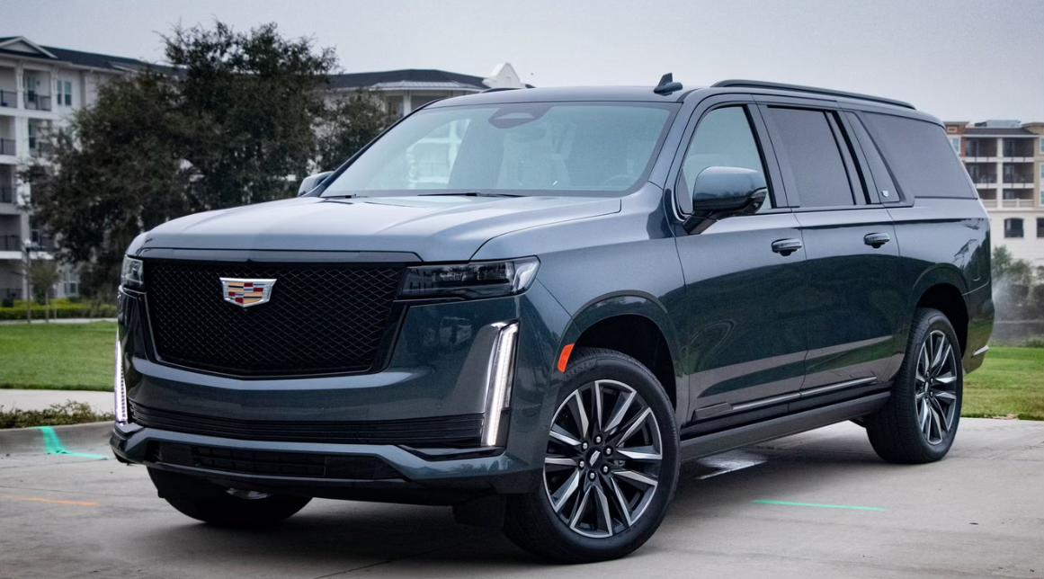 Cadillac Escalade ESV 2022 in 