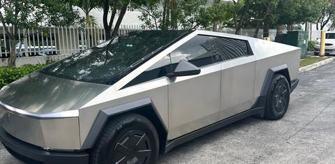 Tesla Cybertruck 2024