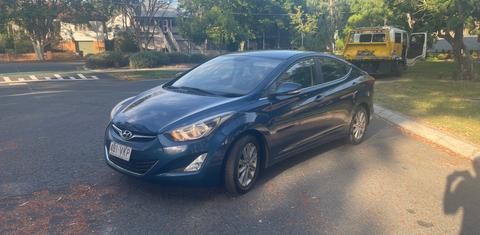 Hyundai ELANTRA 2014