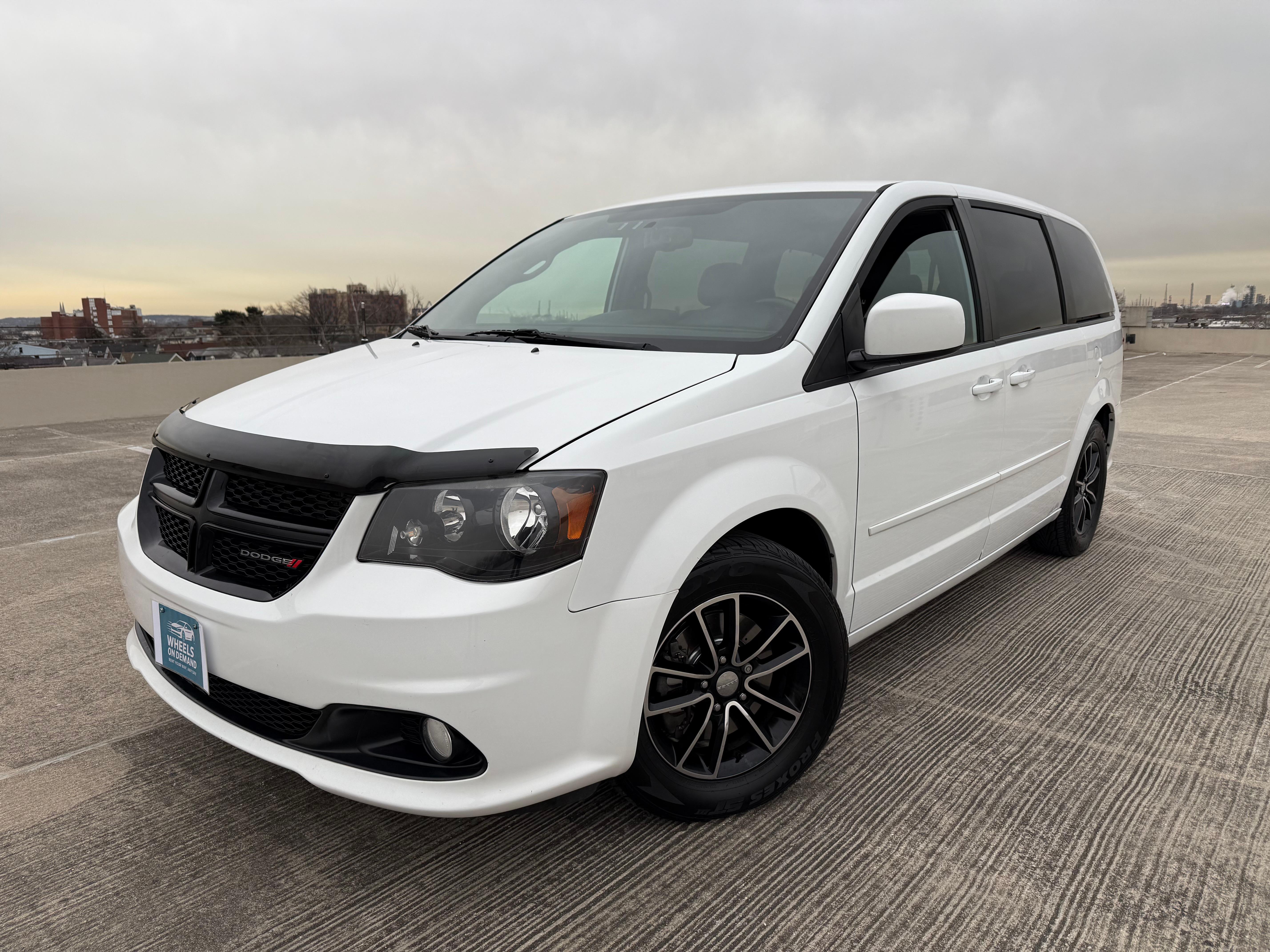 Dodge Grand Caravan 2016 in Elizabeth, NJ