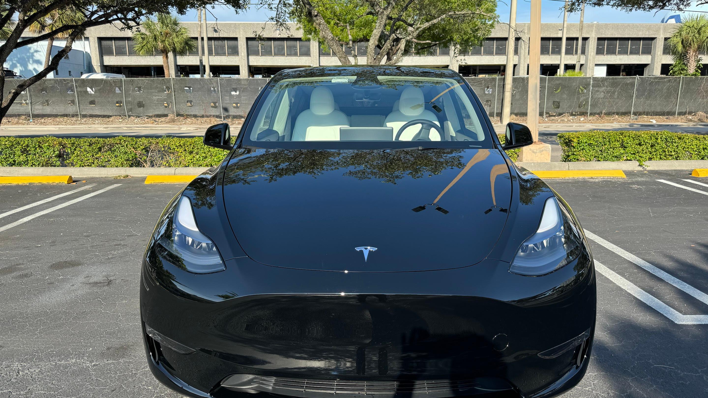 Tesla Model Y 2024 in Miami, FL
