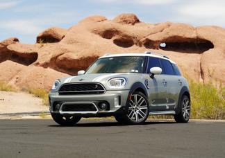 Mini Countryman car