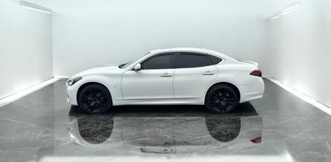INFINITI Q70 2015