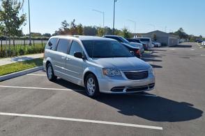 Chrysler Town & Country car