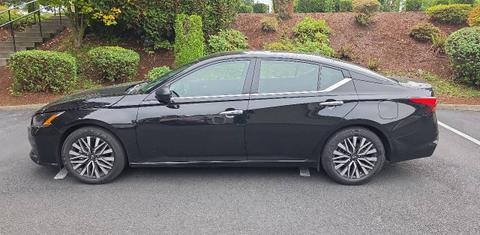 Nissan Altima 2025