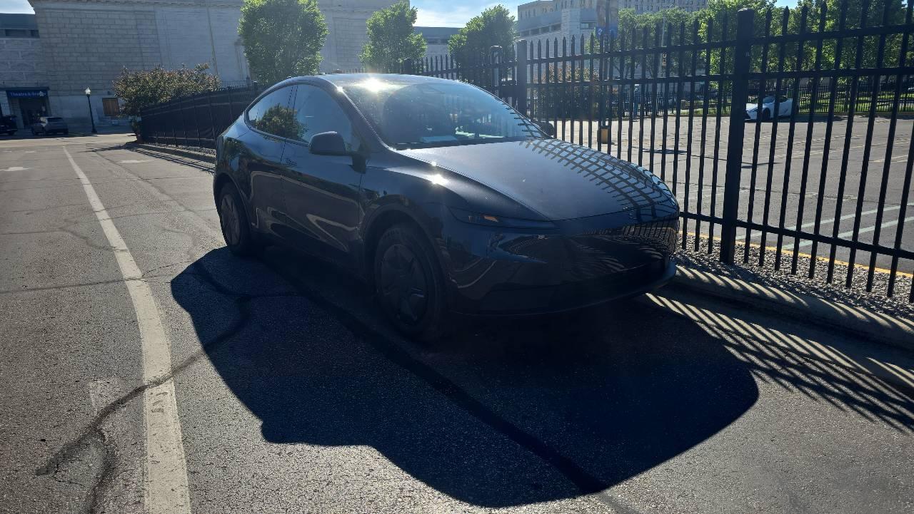 Tesla Model Y 2026 in Belleville, MI