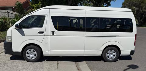 Toyota HIACE 2013
