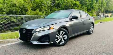 Nissan Altima 2025