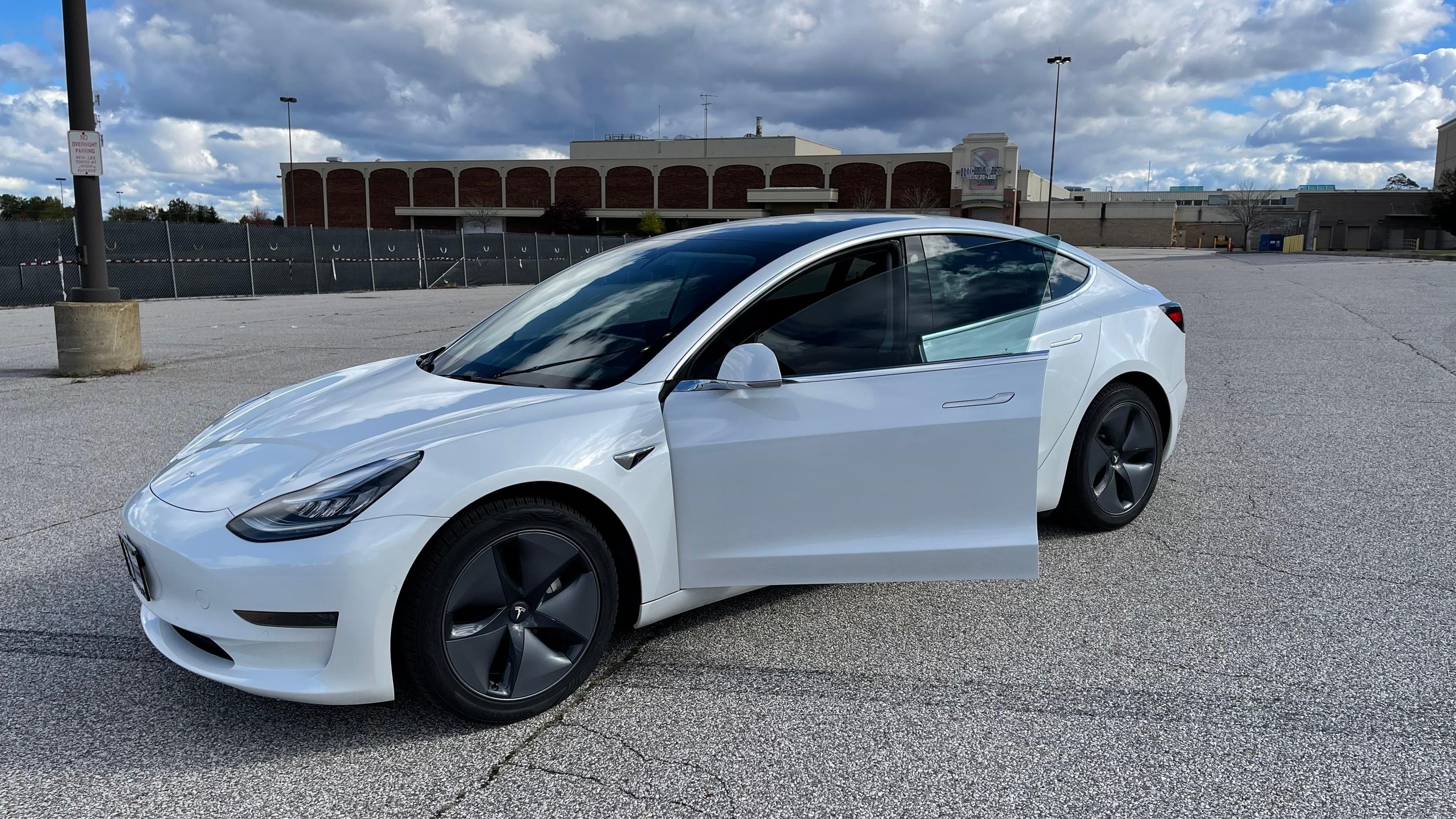 Tesla Model 3 2020 in Euclid, OH
