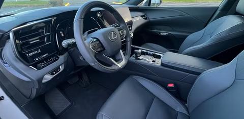 Lexus RX 2023