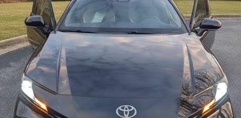 Toyota Camry Hybrid 2026