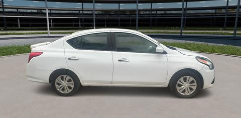 Nissan Versa 2016