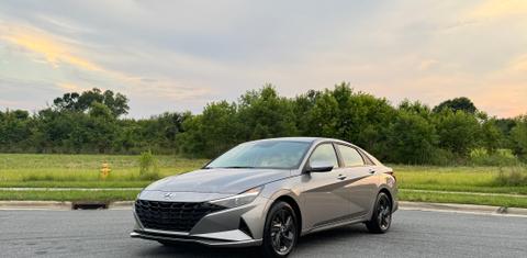 Hyundai Elantra 2023